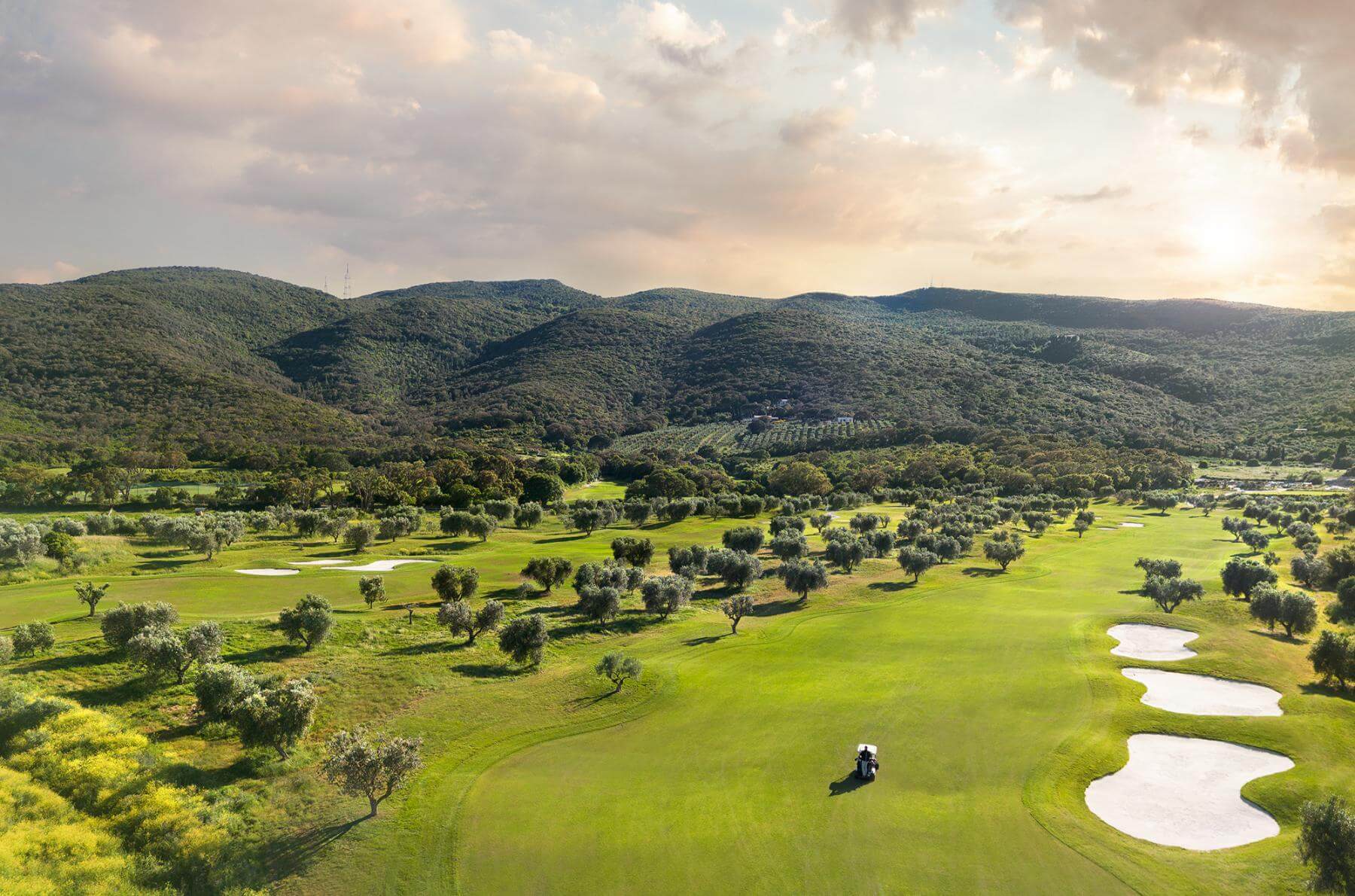 golf al tramonto